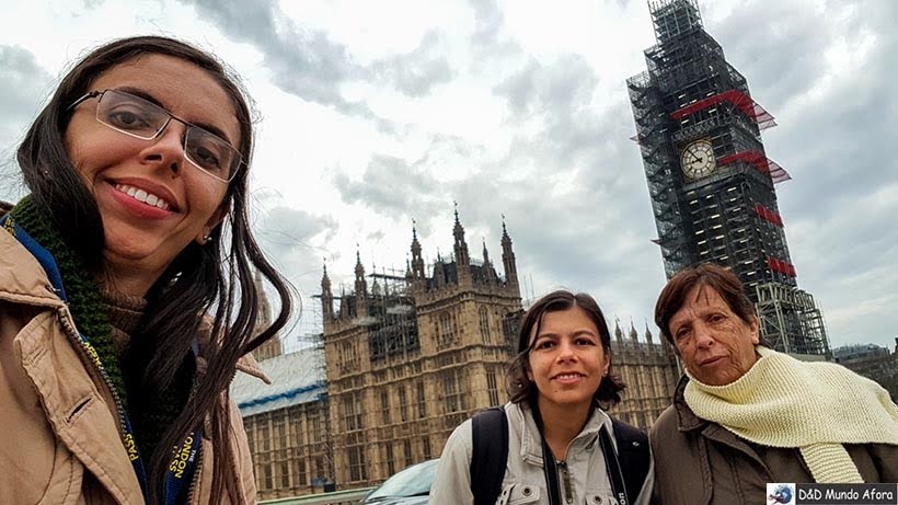 Em frente ao parlamento inglês